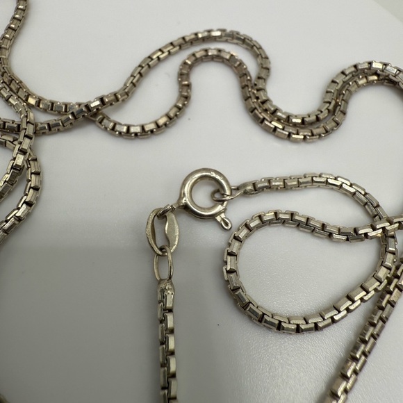 Vintage Italy 925 Sterling Silver Hummingbird & Flower Cutout Pendant Necklace - Picture 3 of 4